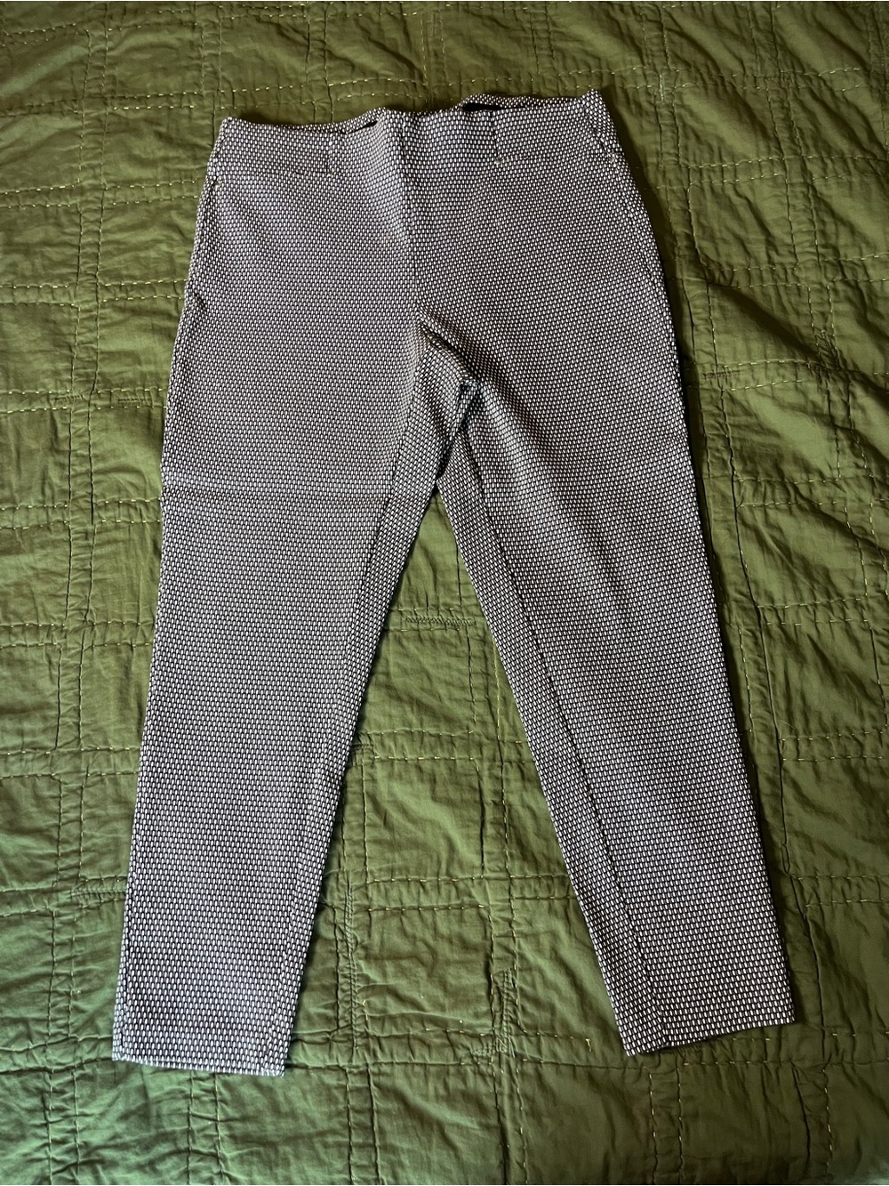 Women's Black & White Patterned Stretch Pants-Size 16